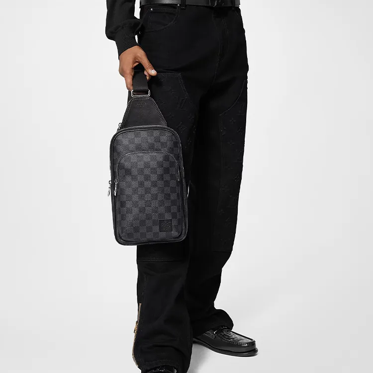 Lv M46327 Avenue Slingbag-9
