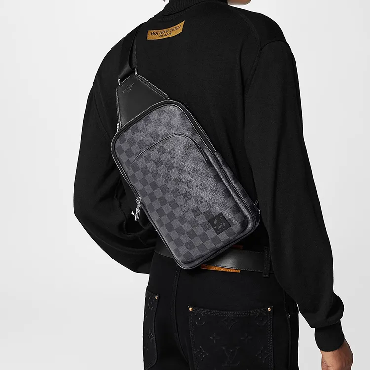 Lv M46327 Avenue Slingbag-10