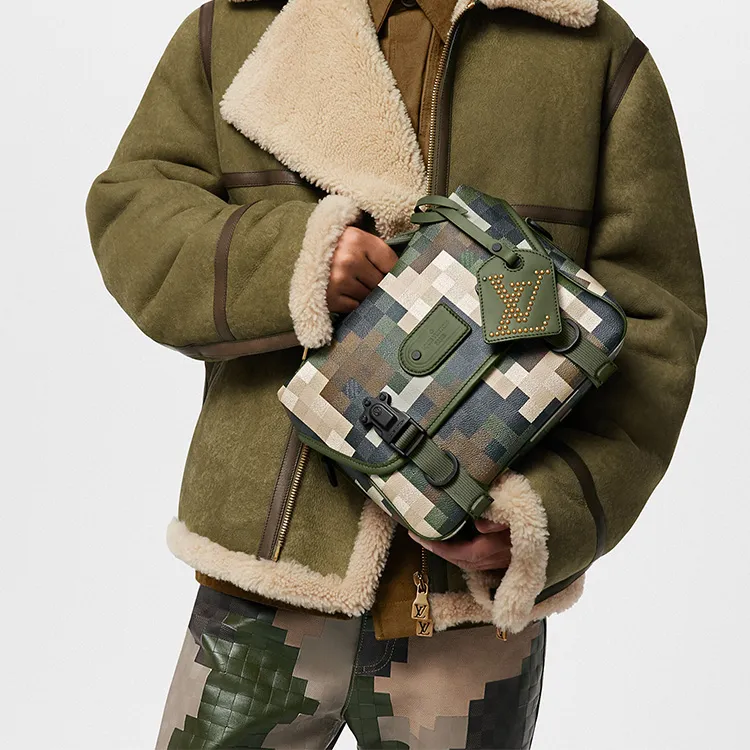 LOUIS VUITTON Canvas Handbag Shoulder Bag Crossbody Bag Regular Men's Camouflage-6