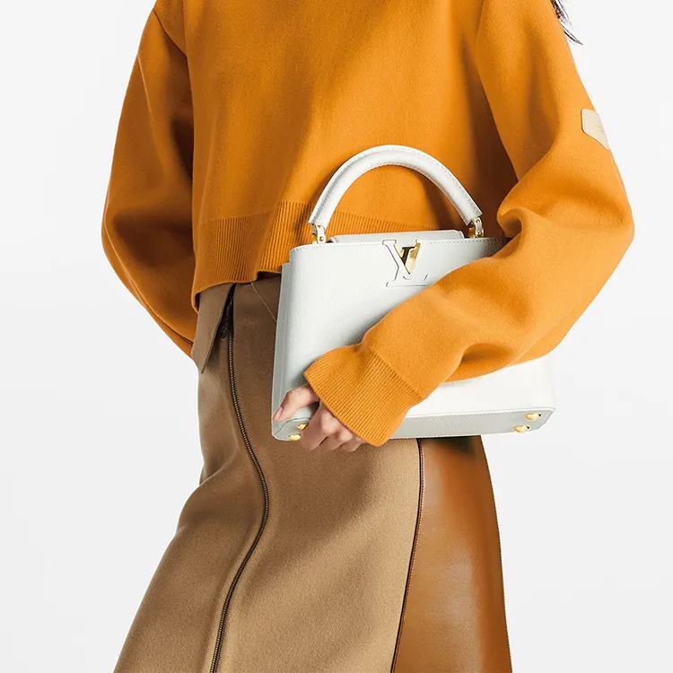 LOUIS VUITTON Capucines Taurillon Leather Handbag Detachable Shoulder Bag, Crossbody Bag Women's Snow-9