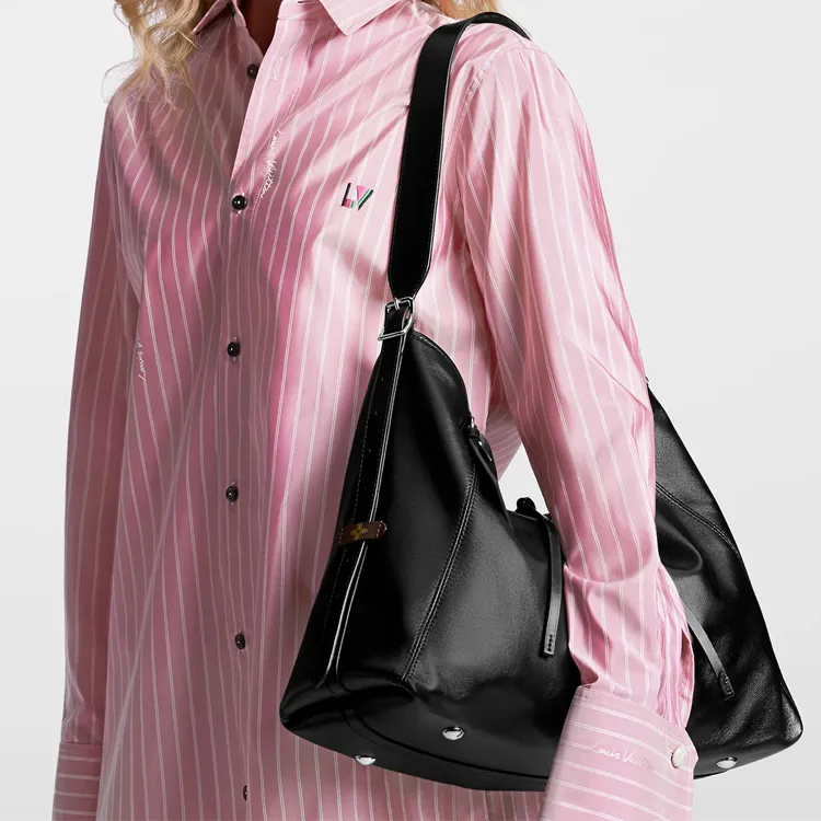 LOUIS VUITTON CarryAll Vibe Mm-9