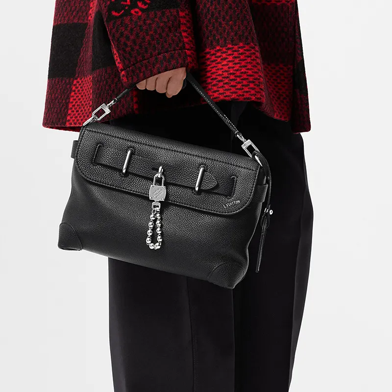 LOUIS VUITTON Steamer Crossbody Black-6