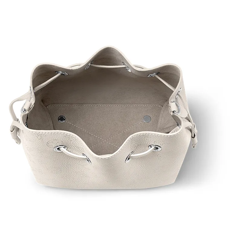 LOUIS VUITTON Bella Shoulder Bags-3