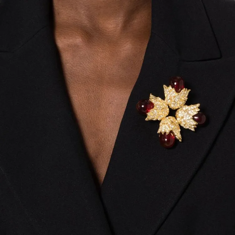 Kenneth Jay Lane Pre owned Gem embellished Brooche-2