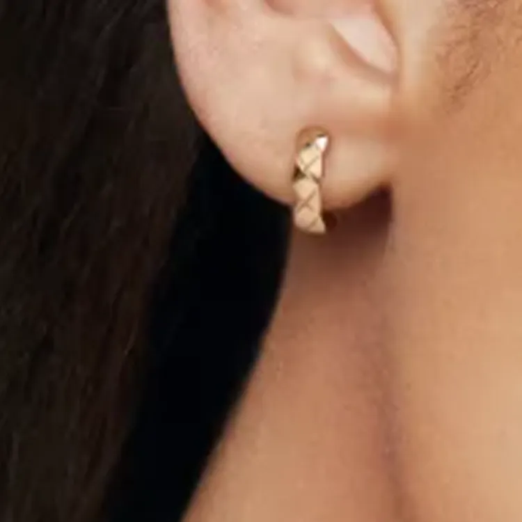 CHANEL 18K Gold Earrings Unisex Beige Gold-3