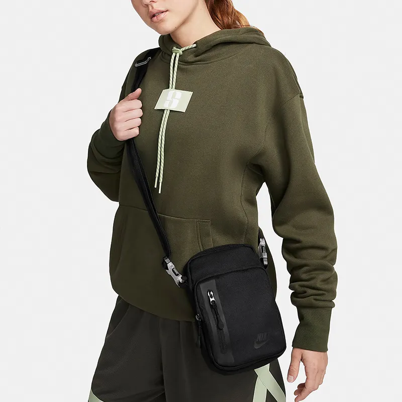 Nike Sabrina Elemental Premium Crossbody 4L Bag Black/Black/Black-5