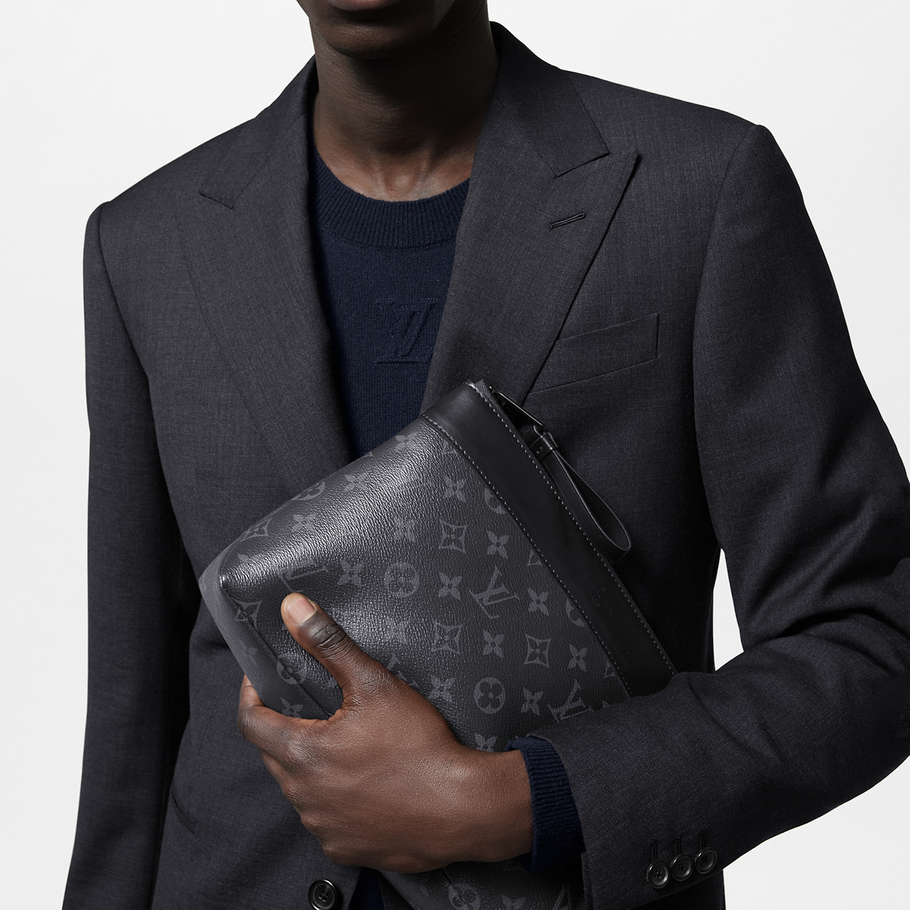 LOUIS VUITTON Pochette Voyage Souple Monogram Eclipse - POIZON