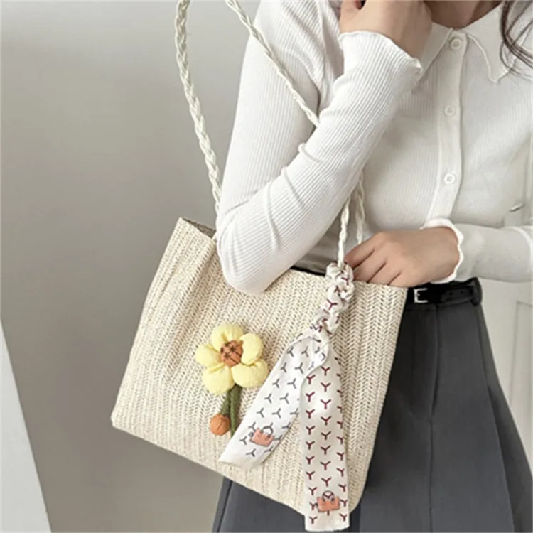 Dusen Kangaroo Fabric Shoulder Bag Regular Women's White/Khaki/Green-2
