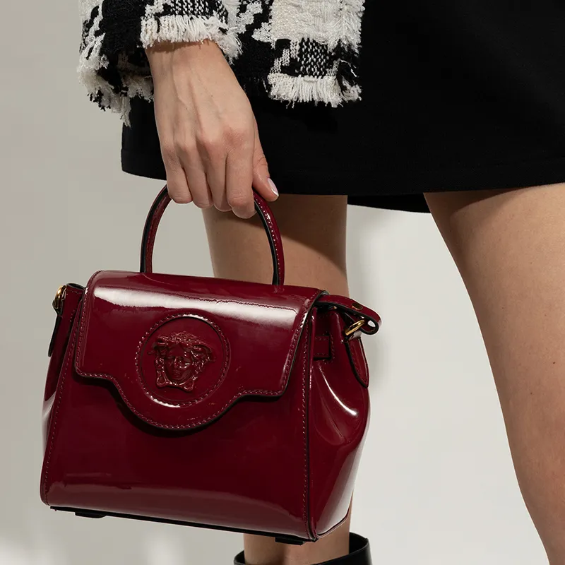 VERSACE La Medusa Patent Leather Cowhide Shoulder Bag Crossbody Bag Handbag Small Size Women's Burgundy-4