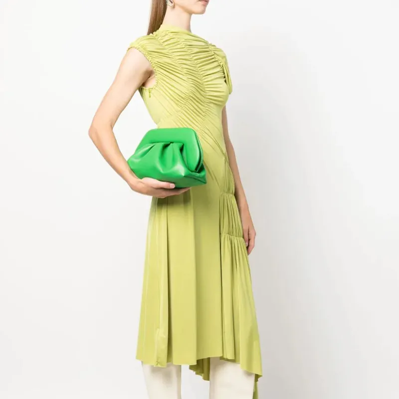 THEMOIRE Bios Polyurethane Clutch Regular Women's Green-4