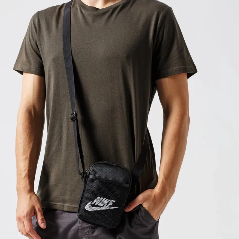 Nike Heritage Polyester Shoulder Bag Crossbody Bag Small Size Unisex Black-5