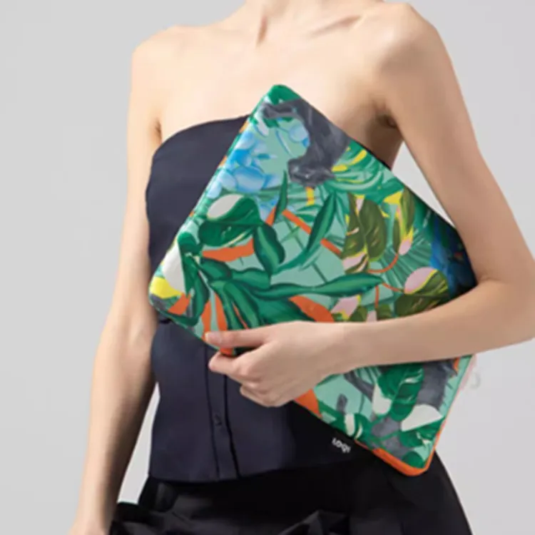 Loqi Pomme Chan Collaboration Recyclable Polyester Laptop Clutches Medium Size Unisex Thai Floral/Wild Forest-5