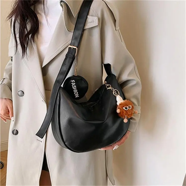 Dusen Kangaroo PU Shoulder Bag Women's Black/Brown/Ecru/Khaki-4