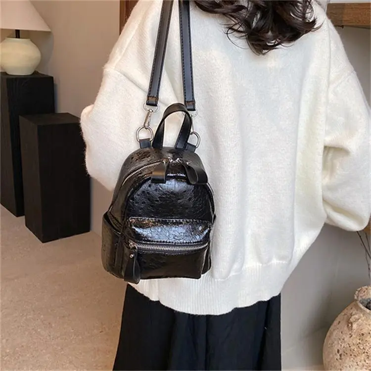 SUPERCUTE PU Travel Bag Small Backpack Regular Women's Silver/Black-7