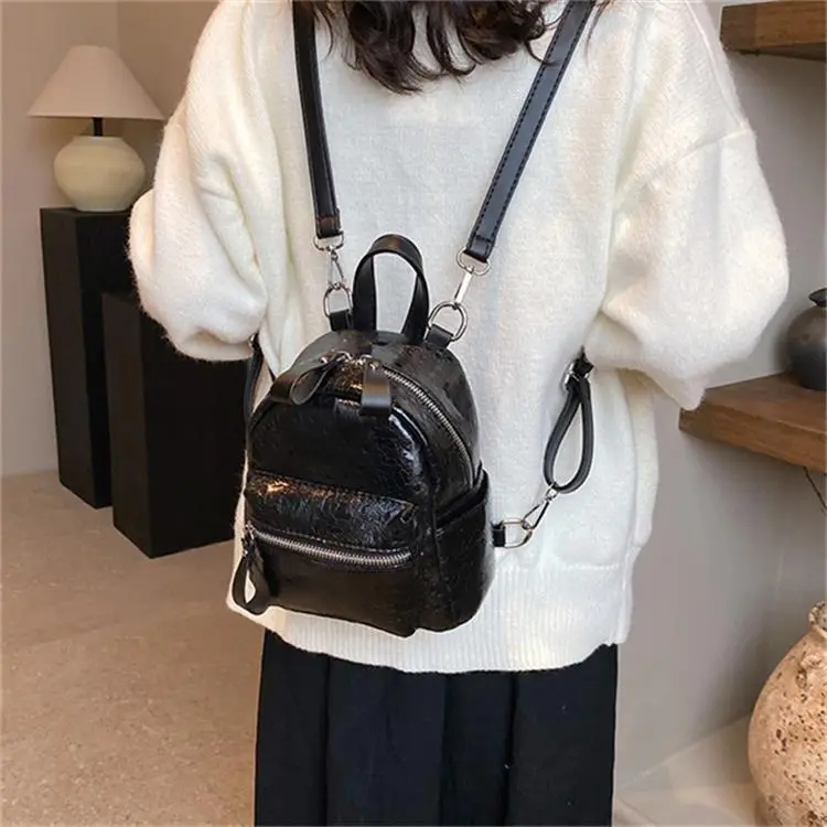 SUPERCUTE PU Travel Bag Small Backpack Regular Women's Silver/Black-6