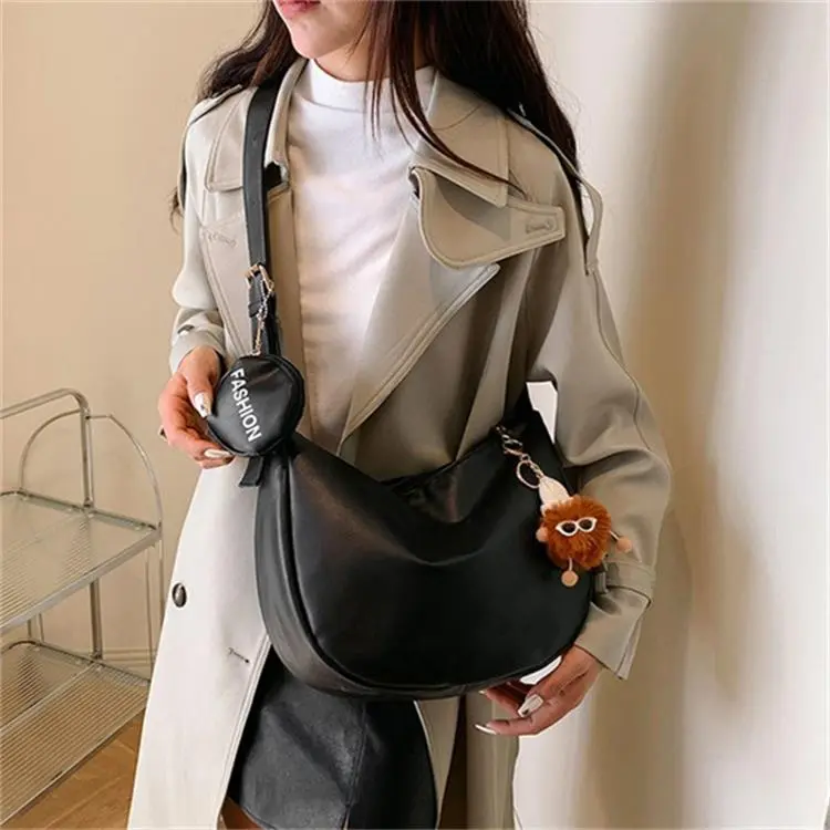 Dusen Kangaroo PU Shoulder Bag Women's Black/Brown/Ecru/Khaki-2