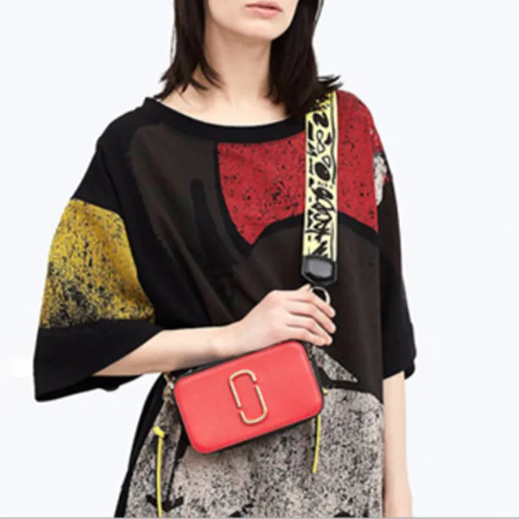 MARC JACOBS The MARC JACOBS The Snapshot With MARC JACOBS Signature Strap Poppy Red Multi-3