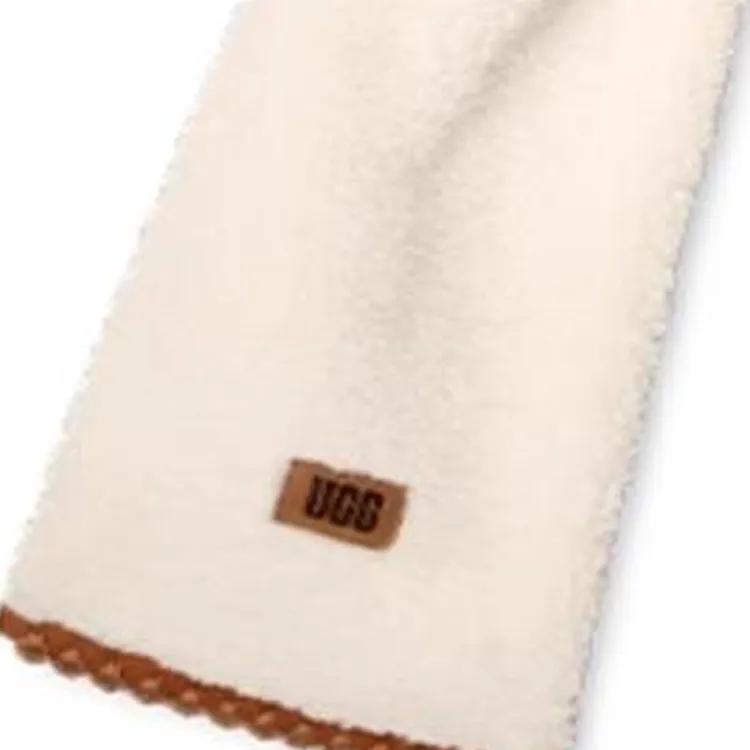 UGG UGGfluff Scalloped Scarf-2