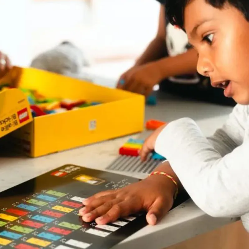 LEGO Play With Braille – English Building Blocks 40656-3