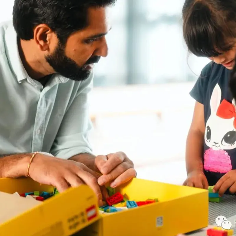 LEGO Play With Braille – English Building Blocks 40656-2