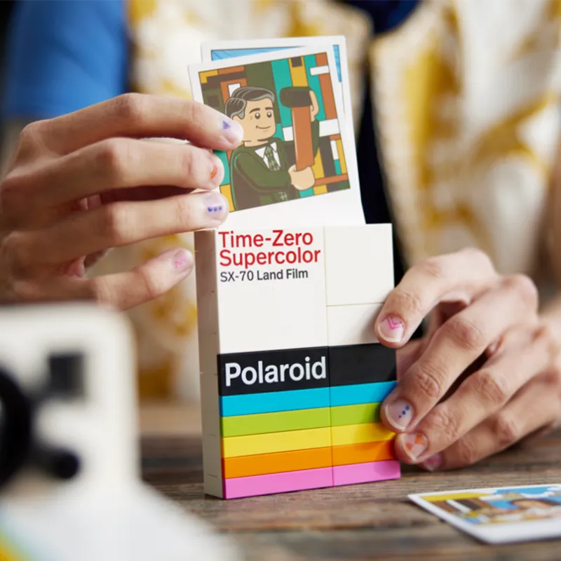 LEGO Polaroid OneStep SX-70 Camera-10