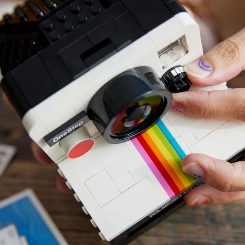 LEGO Polaroid OneStep SX-70 Camera-13