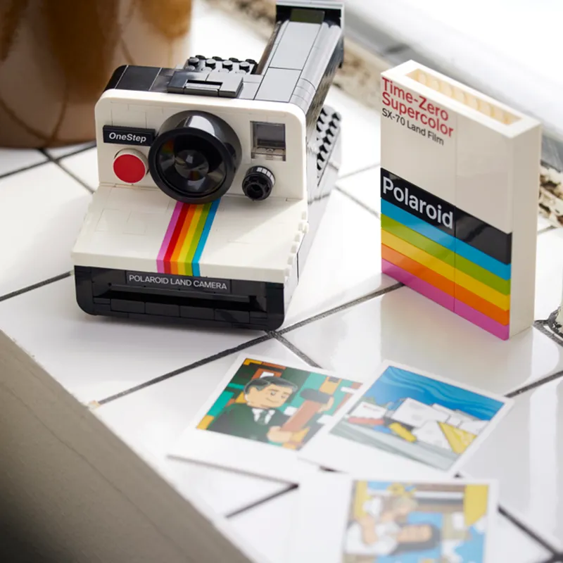 LEGO Polaroid OneStep SX-70 Camera-7