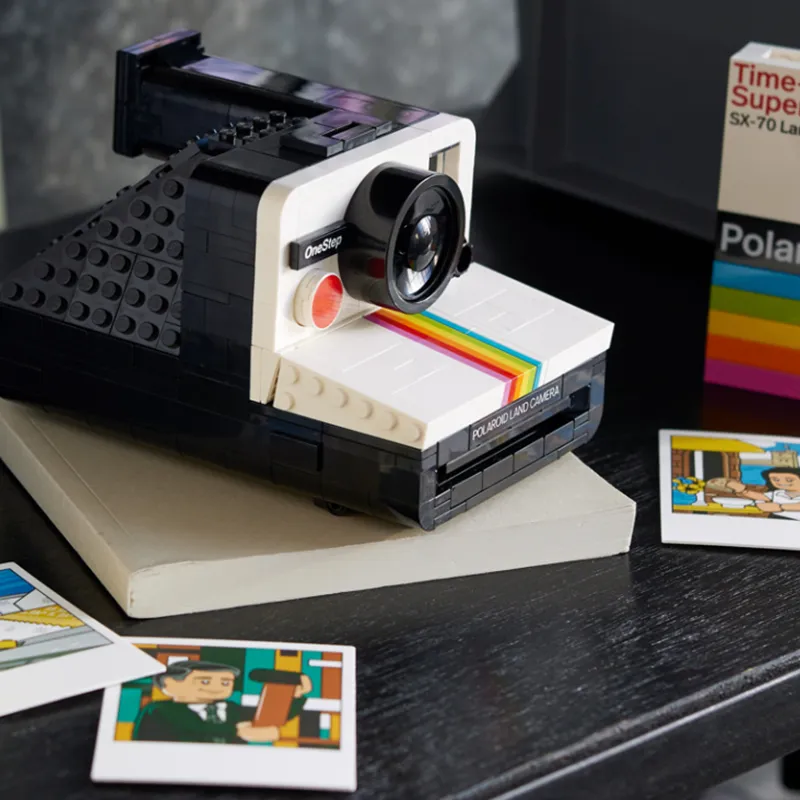 LEGO Polaroid OneStep SX-70 Camera-9