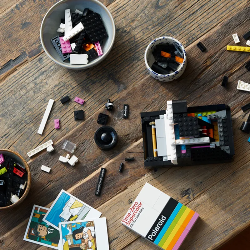 LEGO Polaroid OneStep SX-70 Camera-8