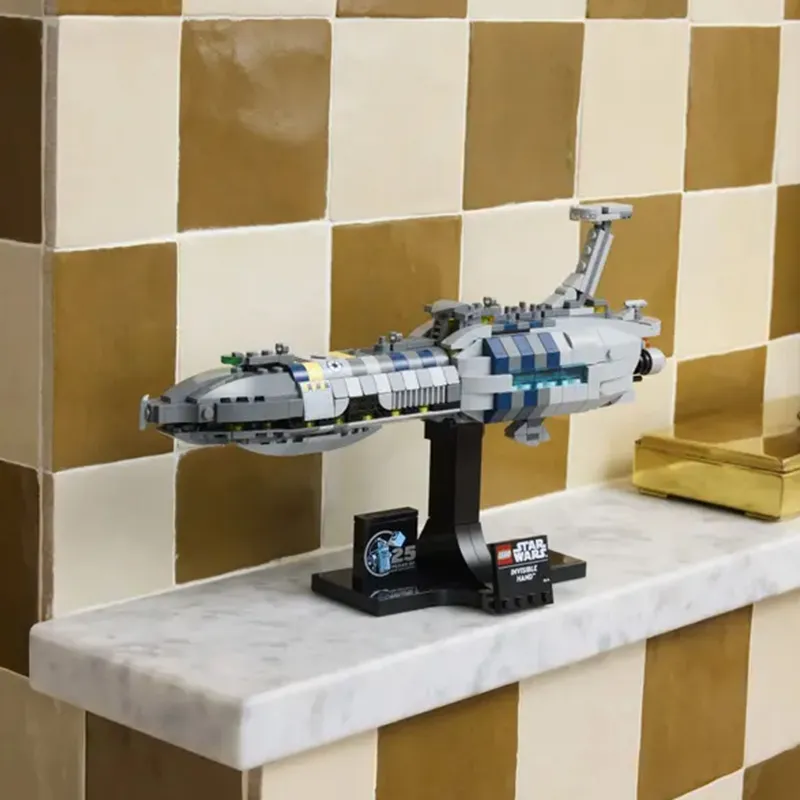 LEGO Invisible Hand Building Blocks 75377-3