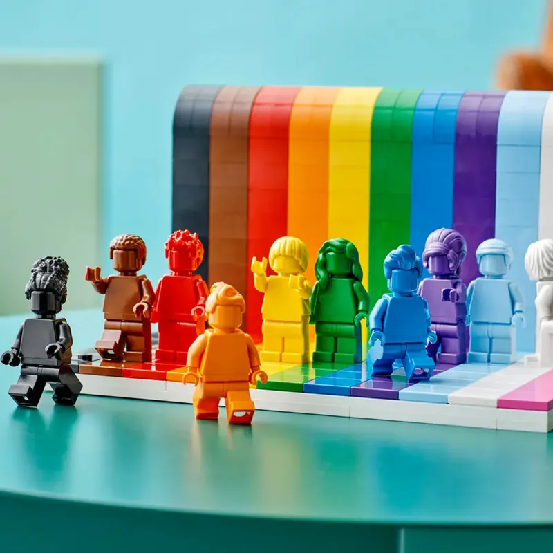 LEGO Everyone Is Awesome-2