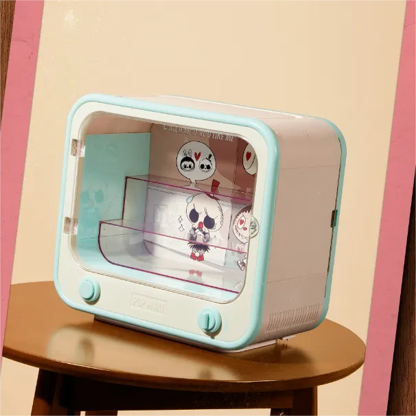POP MART THE MONSTERS Catch Me If You Like Me Glow-in-The-Dark TV Display Case Model Accessories-2