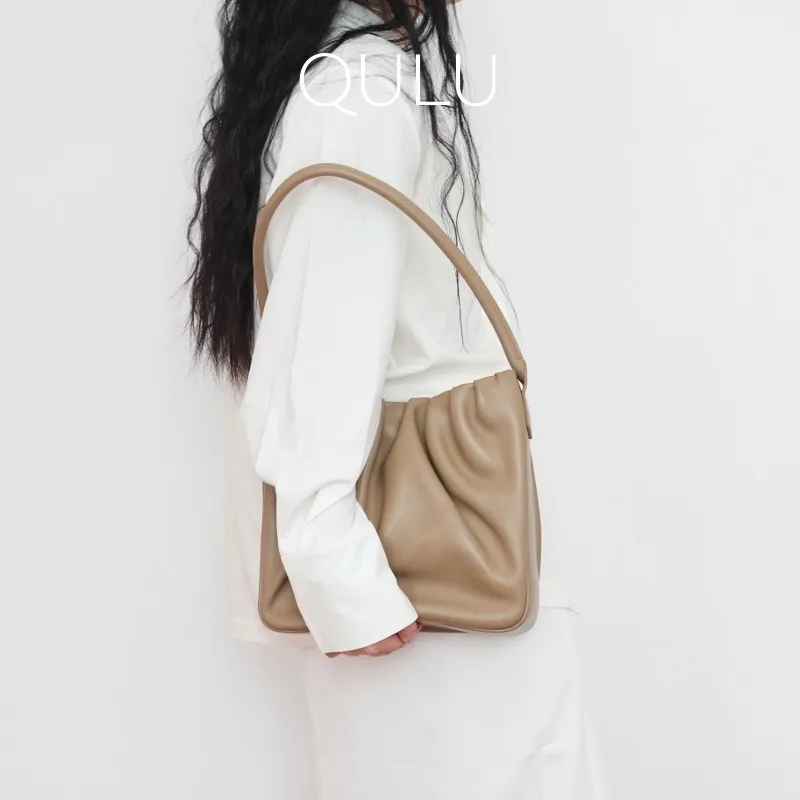 QULU Sheepskin Tote Shoulder Bag Puff Bag Large Size Women's Milk White/Coffee-7