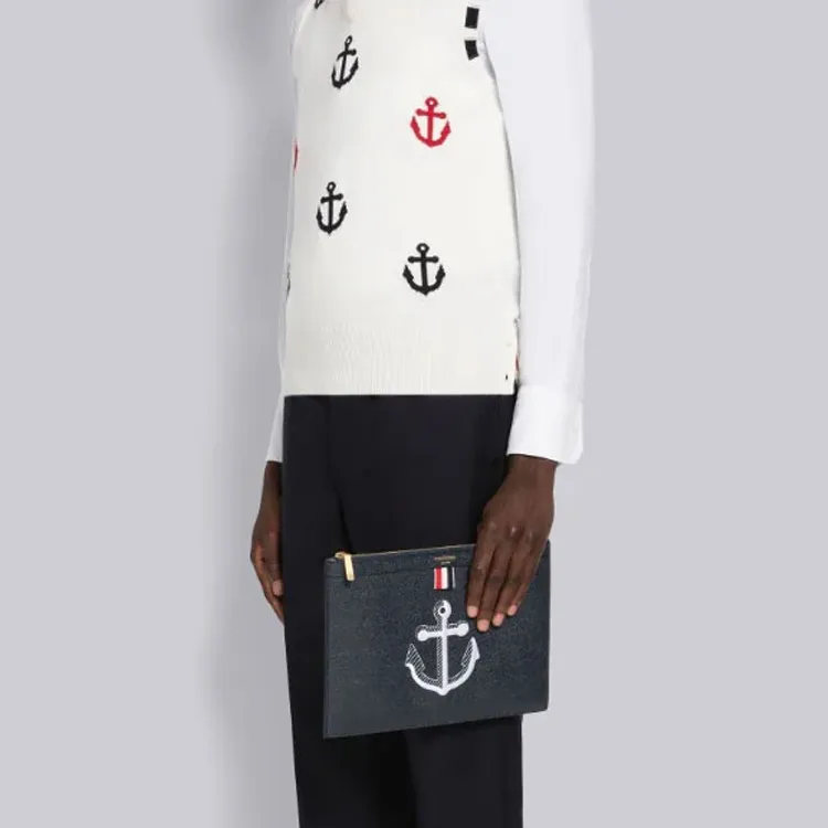 THOM BROWNE· Pebble Pattern Cow Leather Clutch Men's Navy Blue-4