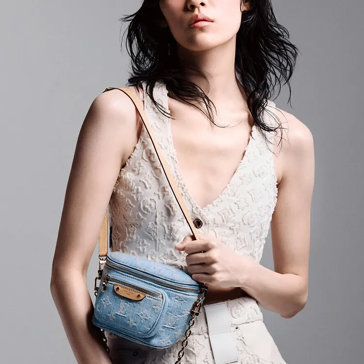 LOUIS VUITTON Mini Bumbag Sky Blue Denim-4