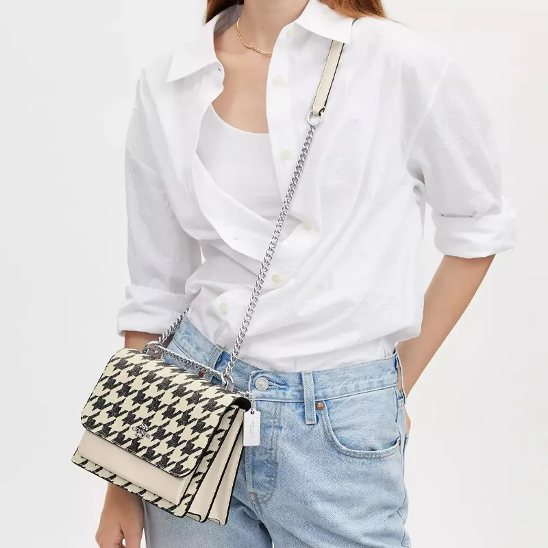 COACH Klare Leather Envelope Bag Shoulder Bag Handbag Small Size Women's Milk Tea Beige-3