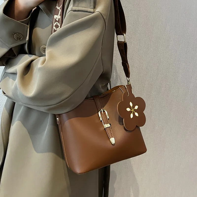 NOMK PU Bucket Bag, Shoulder Bag, Crossbody Bag Regular Women's Brown/Khaki-2