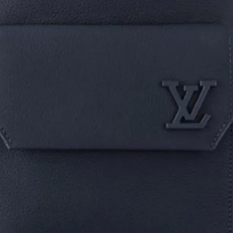 LOUIS VUITTON M23736 Pilot Slingbag-3