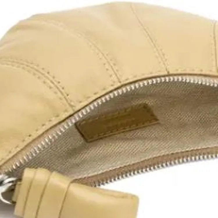 Lemaire Croissant Series Calfskin Coin Purse Women's Light Beige-2