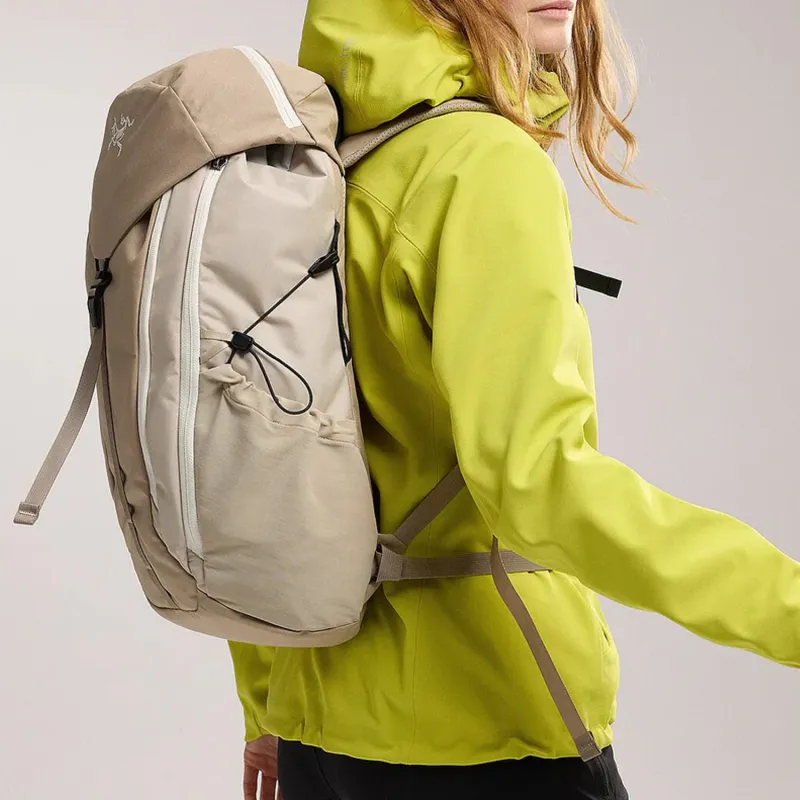 Arcteryx Mantis Recycled Polyester Backpack Regular Unisex Smoky Cliff-4
