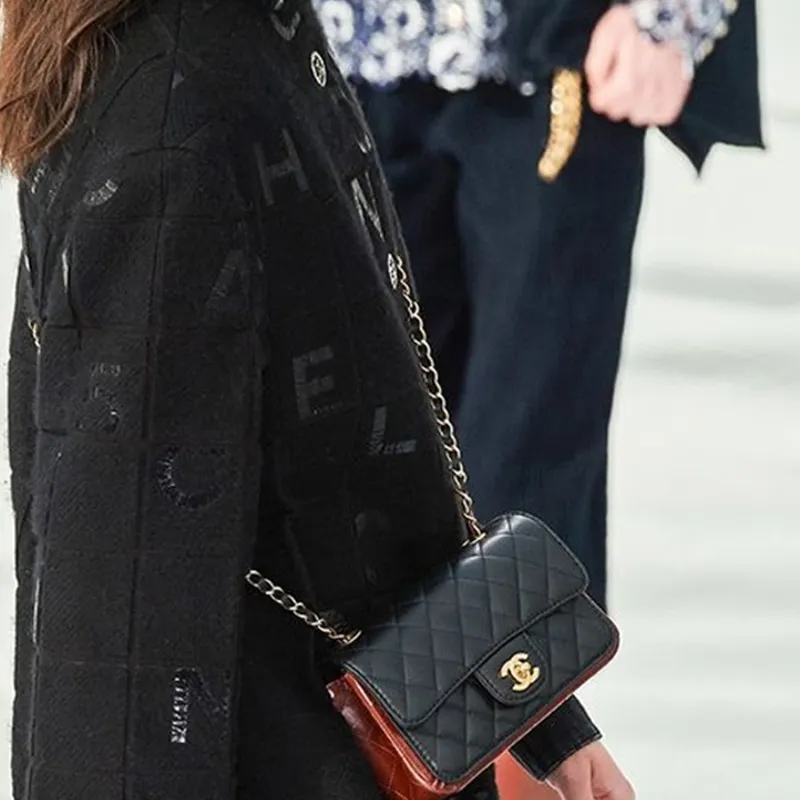 CHANEL Sheepskin Flap Bag, Crossbody Handbag Women's Black Red-5