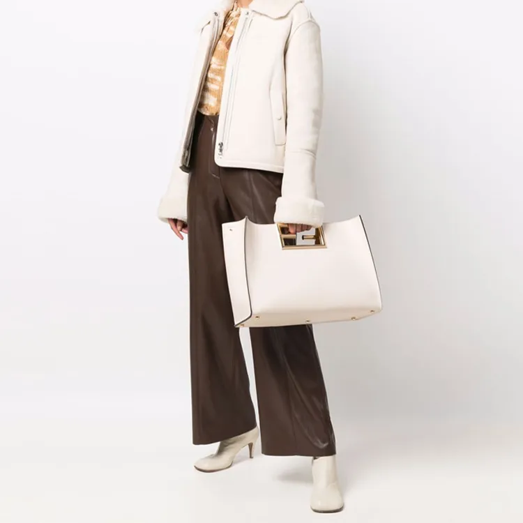 FENDI Calfskin Tote Bag, Shopping Bag, Shoulder Bag, Crossbody Bag, Handbag Medium Size Women's White-4