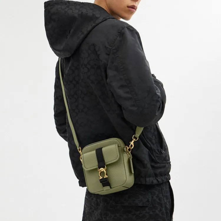 COACH Beck Litchi Grain Leather Shoulder Bag, Crossbody Bag Mini Men's Moss Green-4