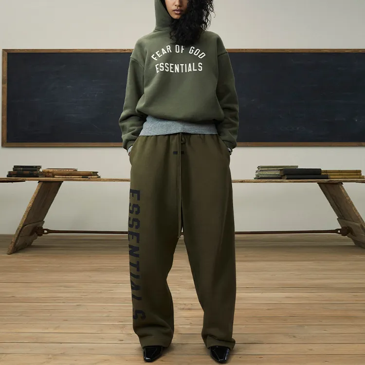 Fear Of God Essentials Fleece Relaxed Sweatpant-2