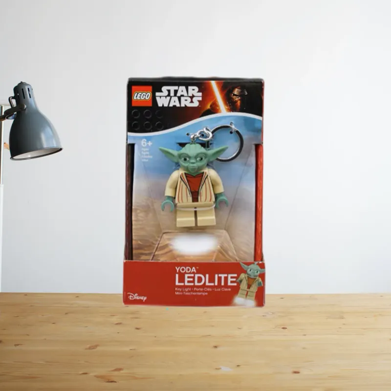 LEGO Star Wars Collection Master Yoda LED Light Keychain Building Blocks 0 300 LGLKE11-3