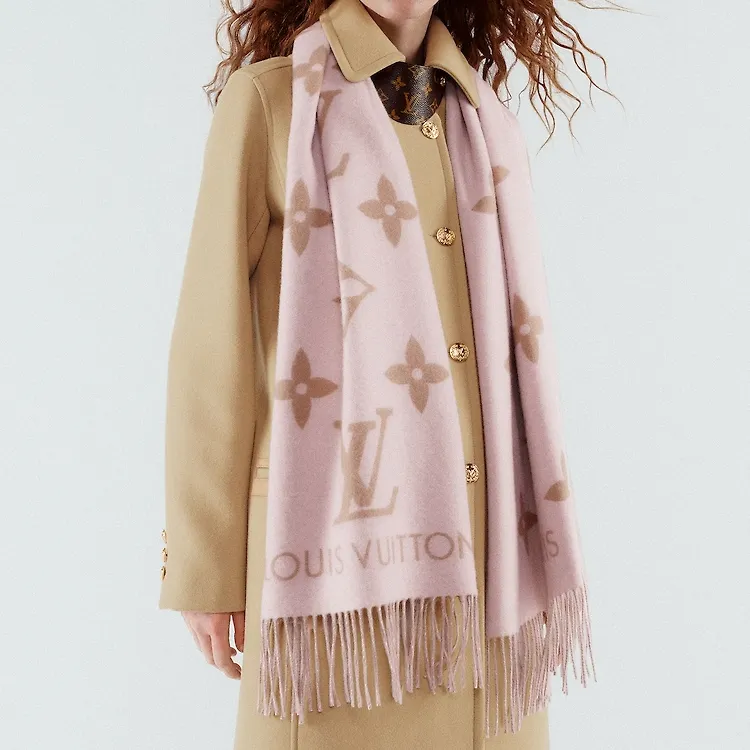 LOUIS VUITTON M90897 Reykjavik Scarf-1