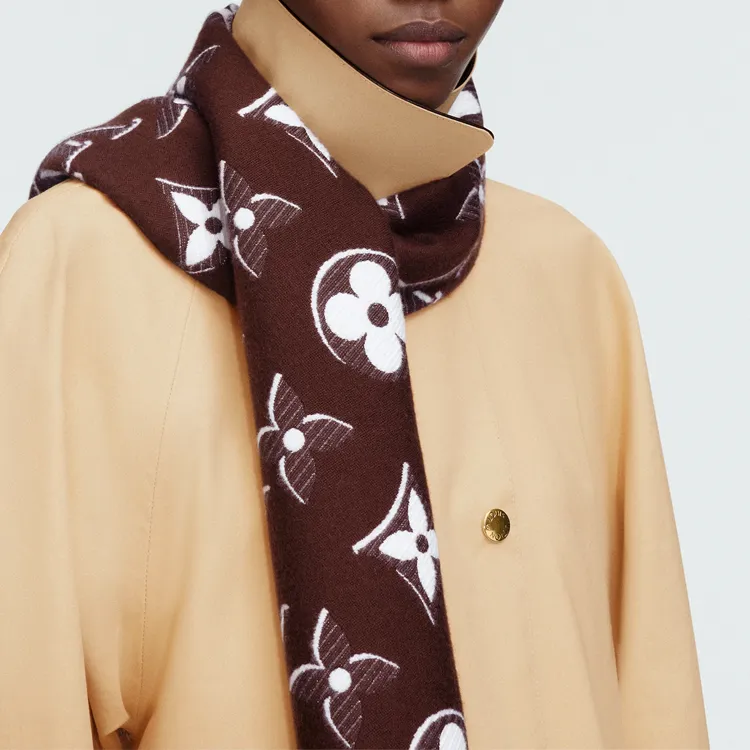 LOUIS VUITTON M78897 Lv Essential Shine Scarf-3