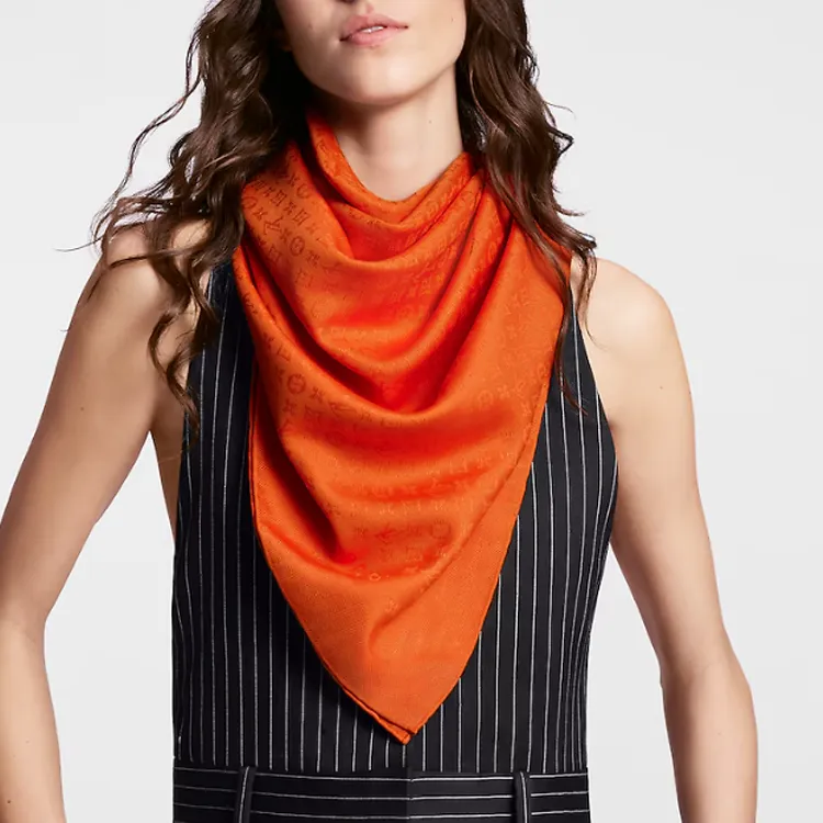 LOUIS VUITTON M96474 Evermore Shawl-3