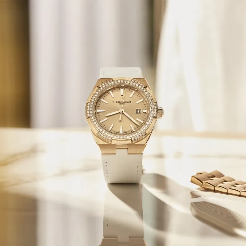VACHERON CONSTANTIN Overseas Collection Automatic Mechanical Movement Women's Watch Watch 35mm Gold Dial-8