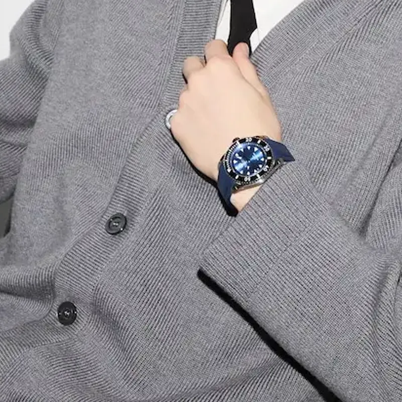 GUCCI Dive Collection Wrist Watch Automatic Mechanical Movement Rubber Strap 40mm Blue Dial Unisex-3